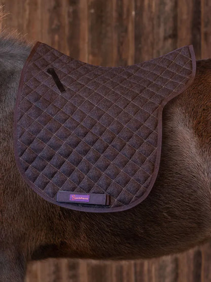 Sportsfreund Studios Satteldecke Torf/Schoko